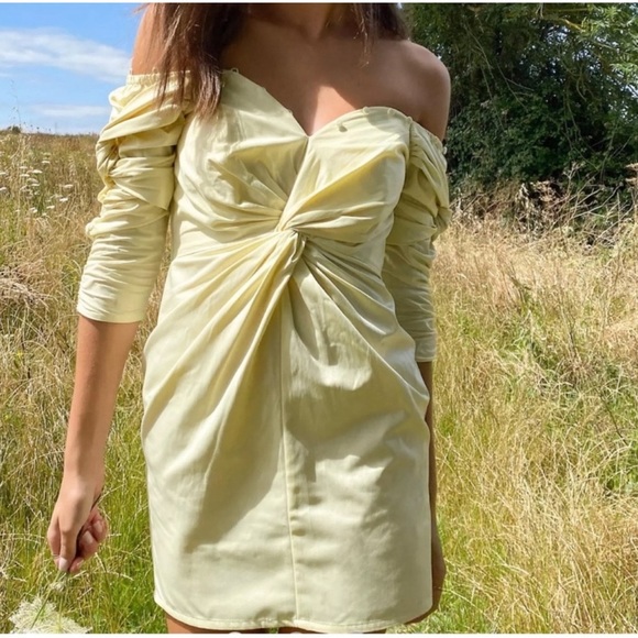 ASOS DESIGN off shoulder twist with button detail Yellow Mini Dress Size 6 - Picture 1 of 5